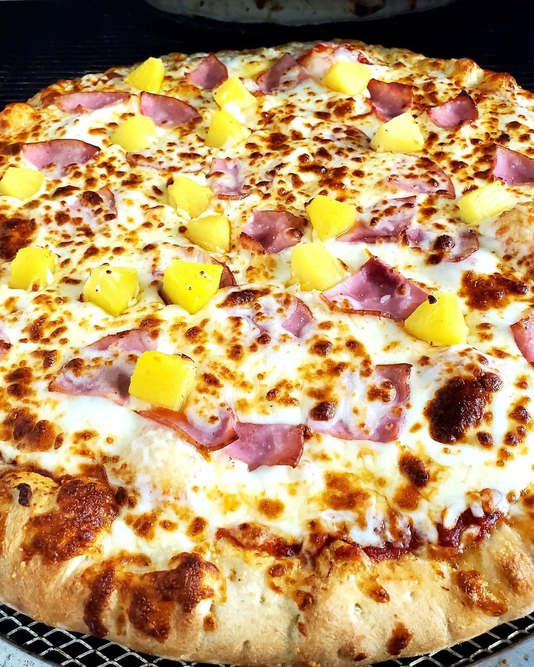 Hawaiian Pizza
